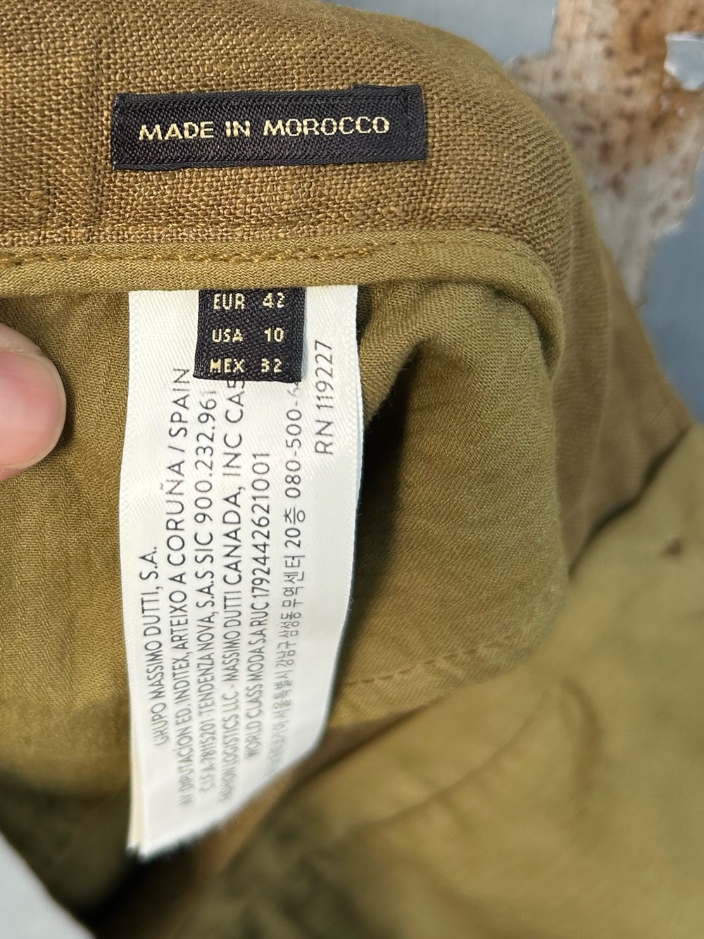 Massimo Dutti Linen shorts, size 10 - Picture 8 of 11